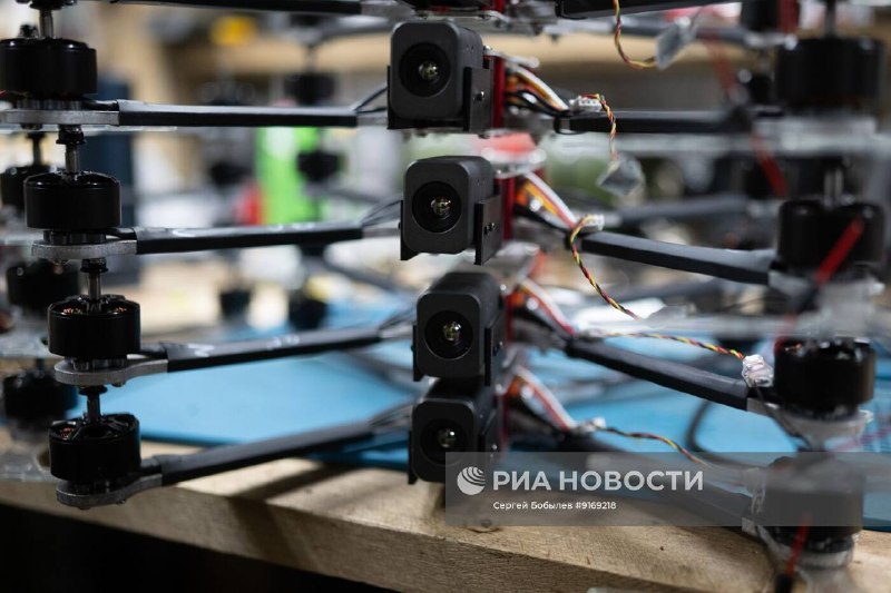 Кадры боевой работы расчётов БЛА в Купянском районе