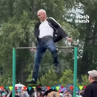 Житель Башкортостана показал акробатическую разминку на Сабантуе