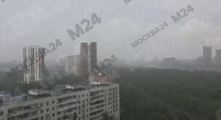 ☔️ Мощный ливень прямо сейчас накрыл московское Тушино