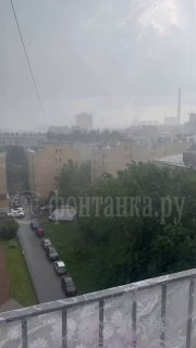 От «очень теплый, приятный дождик» до «льет как из ведра» — градация отзывов на июньскую грозу из разных районов.