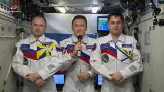 Космонавты МКС поздравили соотечественников с Днем России