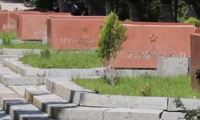 В Гюмри вандалы осквернили мемориал героям Великой Отечественной войны