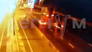 На МКАД фура сбила самокатчика