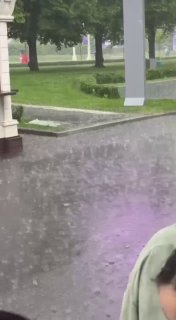 В Москве зафиксированы сильные ливни, град и удары молний