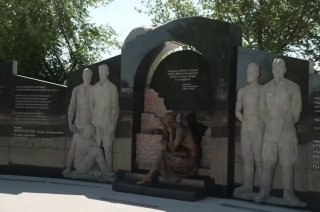 Володин возложил цветы к новому мемориалу в Бресте