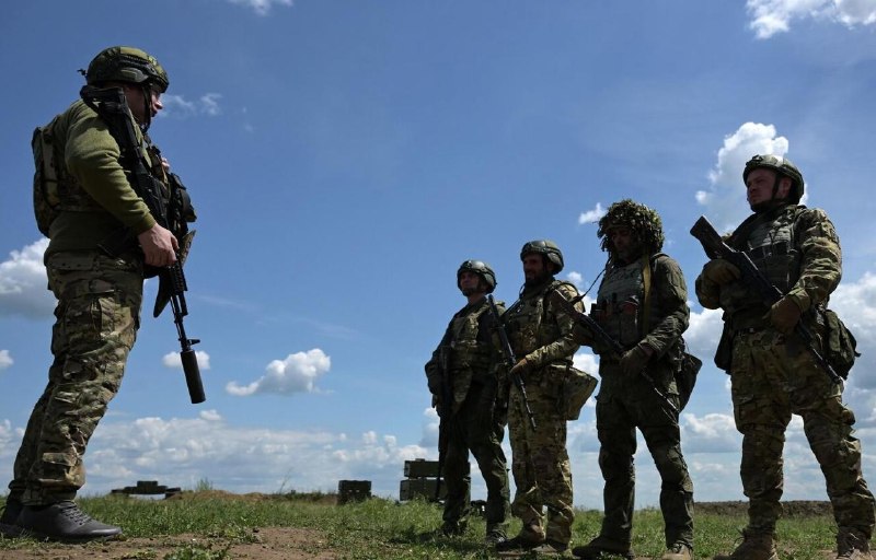 Аферисты начали обзванивать россиян с ложными предложениями о службе по контракту