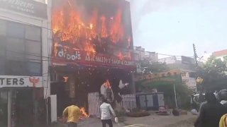В индийском штате Уттар-Прадеш при пожаре в учебном центре погибли 14 человек