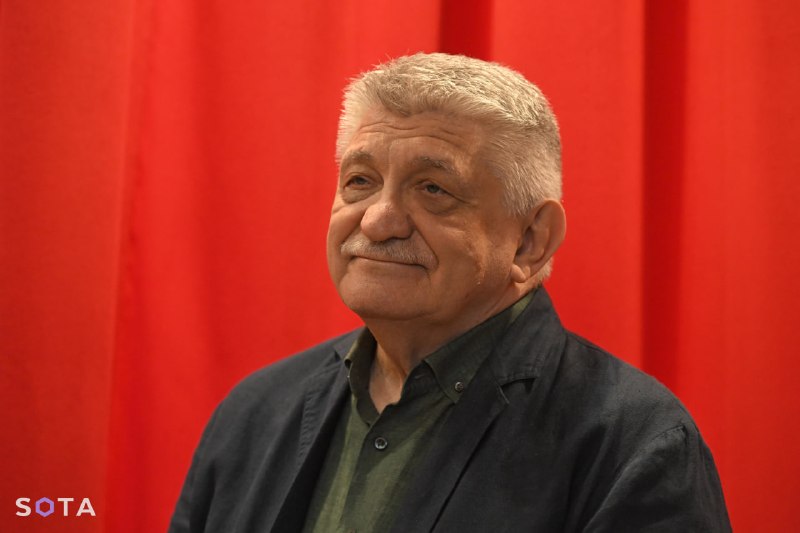 Сокуров рассказал о цензуре в России на встрече с поклонниками в Петербурге
