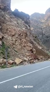 В Дагестане произошел камнепад на дороге, движение перекрыто
