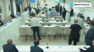 Заседание совета старейшин в Ереване закончилось массовой дракой