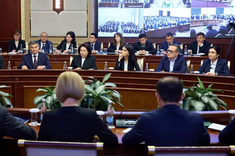 В Узбекистане создается суд на основе английского права