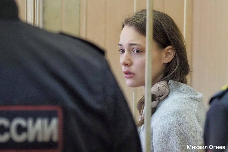 Суд вынес решение по делу актрисы Дроздовой и Ильи Деля