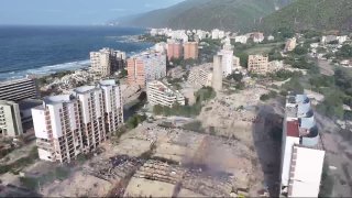 Город после апокалипсиса: так сейчас выглядит Ла-Гуайра в Венесуэле с высоты птичьего полета