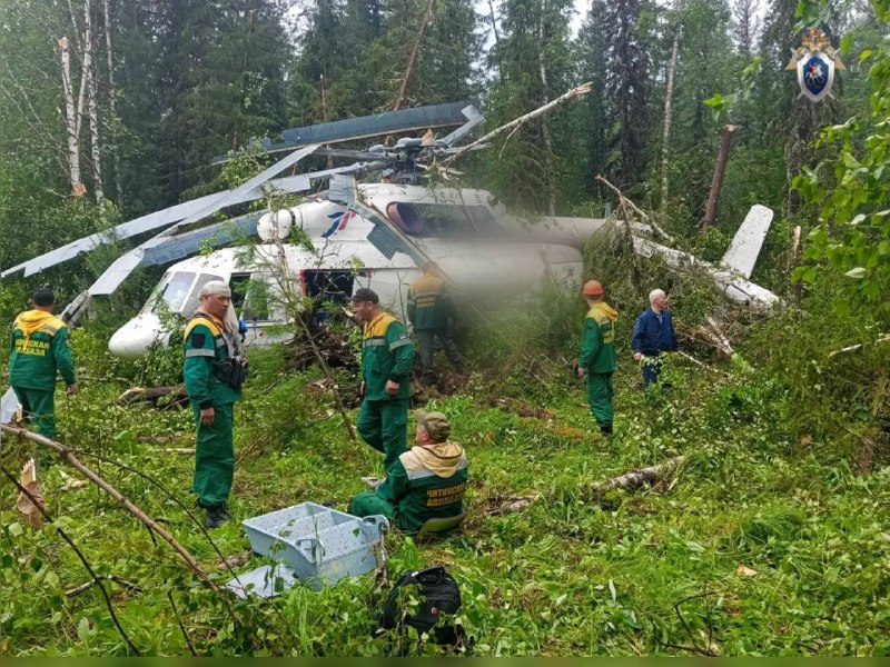 Вертолет Ми-8Т совершил жесткую посадку на севере Красноярского края