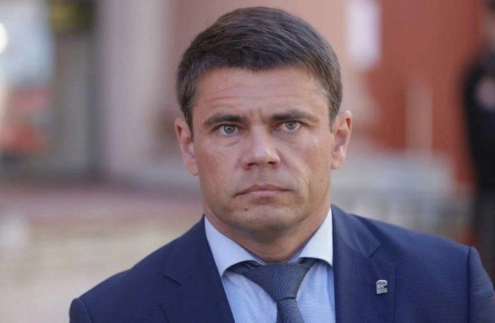 Депутат Госдумы Сергей Боярский намекнул на переход с iPhone на Android