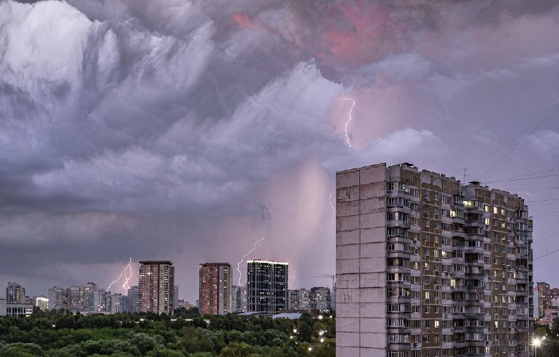 В Москве ожидается гроза и сильный ветер