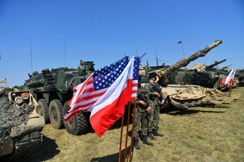 Варшава форсирует переговоры с США по размещению постоянных военных баз в Польше