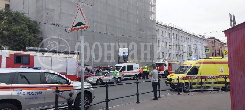 На Сытнинской набережной произошло обрушение перекрытий в жилом доме