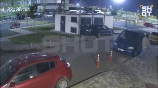 В Краснодарском крае мужчина предотвратил пожар, откатив горящий электросамокат от машины