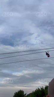 В Нижнем Новгороде из-за непогоды на канатной дороге застряли 16 человек