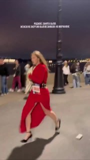 🏃‍♀️‍➡️Отчаянная девушка пробежала весь марафон «Белые ночи» в платье и на каблуках