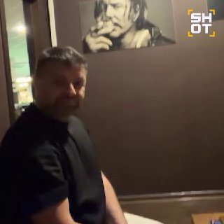 Певицу Тосю Чайкину оскорбляли и угрожали ей в московской бильярдной