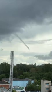 Смерч надвигается на Санкт-Петербург