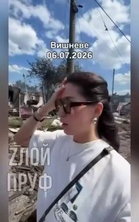 В Вишневом уничтожен целый квартал, здания продолжают гореть