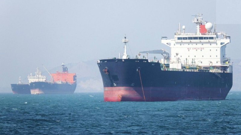 В Ормузском проливе поврежден нефтяной танкер в результате атаки