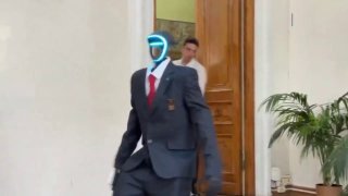 В Москве ради повышения рождаемости поженили китайских роботов