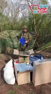 Волонтеры передали медикаменты для военных врачей