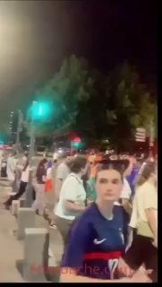 Инцидент с французской символикой во Франции