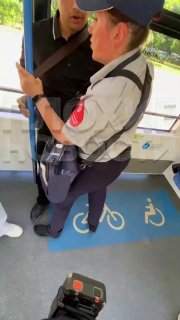 Конфликт контролера с пассажиром в Москве