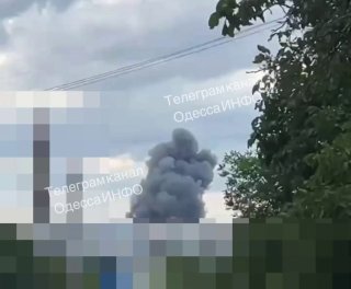 Пожар в Черноморске после ракетного удара