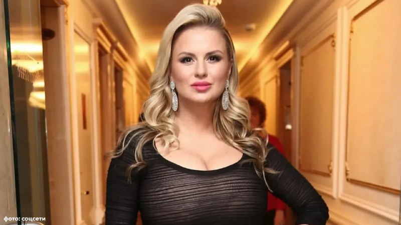 Анна Семенович застряла в аэропорту Иркутска из-за непогоды