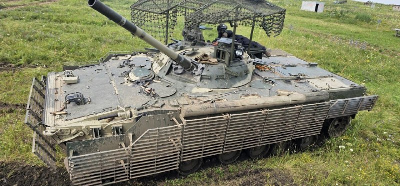 Модернизированная БМП-3 получила дополнительные элементы бронезащиты