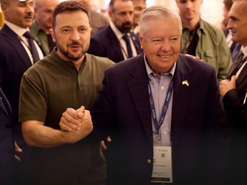 Обсуждение причин смерти американского сенатора Линдси