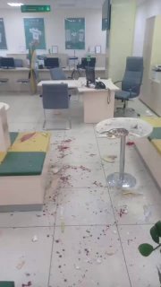 В Павлодаре мошенники подтолкнули пенсионеров к поджогу в банке