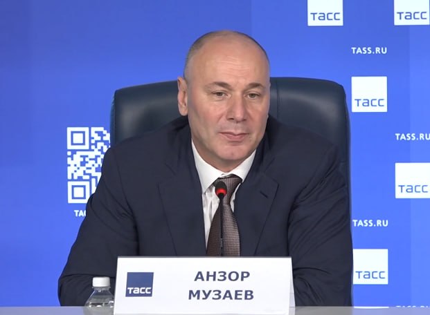 Рособрнадзор планирует постепенно внедрять устную и практическую части в ЕГЭ
