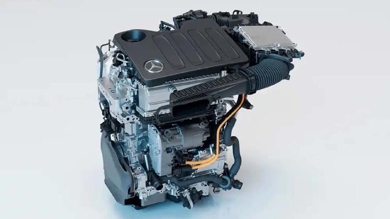 Mercedes начнет устанавливать китайские двигатели Geely в свои гибридные автомобили