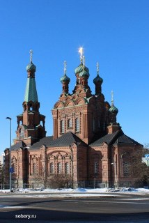Молния ударила в купол православной церкви в Финляндии во время венчания