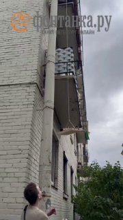 В Петербурге стал популярен тренд на продажу десертов с балконов