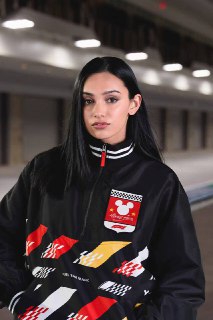 Формула-1 и Disney выпустили совместную коллекцию одежды