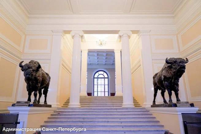 В дом Пашкова вернулись скульптуры зубров после реставрации