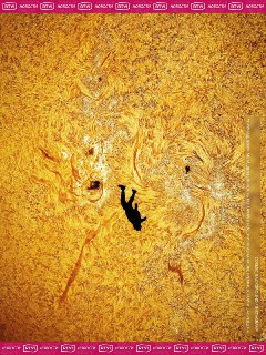 Уникальный снимок человека, падающего на Солнце