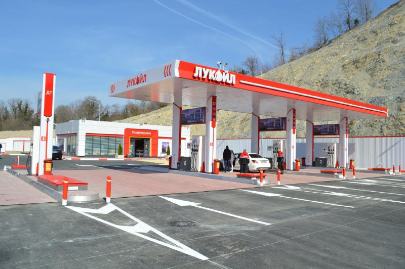 Chevron изучает покупку зарубежных активов "Лукойла"