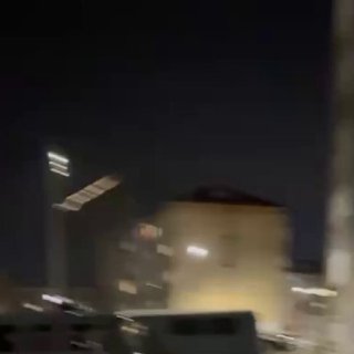 В Первоуральске неизвестный удерживает заложников и угрожает взрывом гранаты