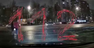 В Москве трамвай сбил двух пешеходов