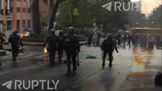 Протесты в Боготе: студенты и полиция столкнулись