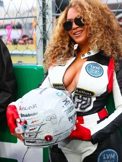 Бейонс посетила Формулу-1 в Лас-Вегасе